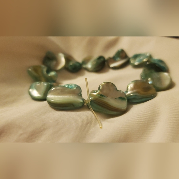 Shell Handmade Stretch Bracelet - Picture 5 of 10